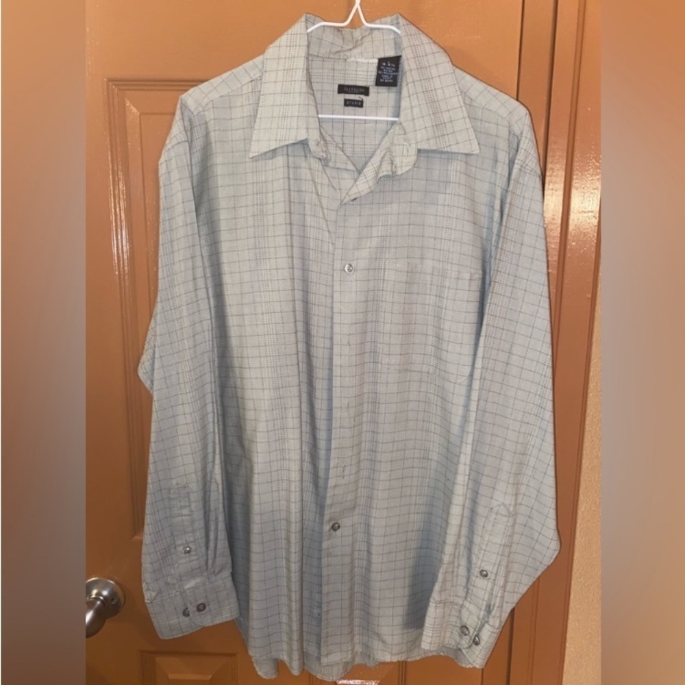 Mens Large Van Huesen shirt